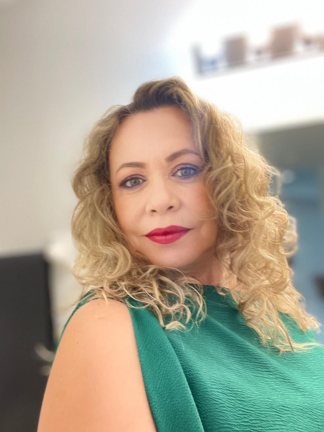 Fall's Hottest Makeup Trends: 5 Looks Experts Love for Women Over 40