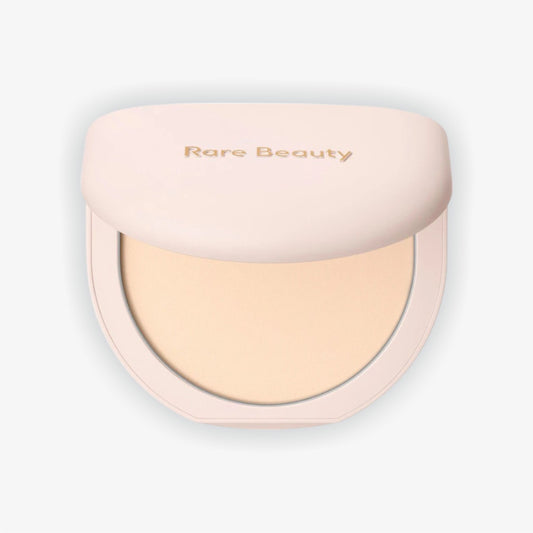 Pó Finalizador Compacto com Cor e Sem Talco True to Myself da Rare Beauty by Selena Gomez 0.28 oz / 8 g