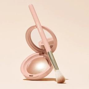 Rare Beauty Positive Light Precision Highlighter Brush