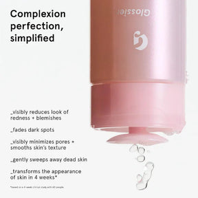 Exfoliante Químico Diario Perfeccionador de la Piel Solution de Glossier 4.4 oz 130 mL