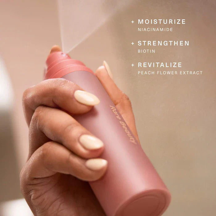 Bruma de Fragancia para Cuerpo y Cabello Awaken Confidence Find Comfort de Rare Beauty con Niacinamida 3.38 oz / 100 mL